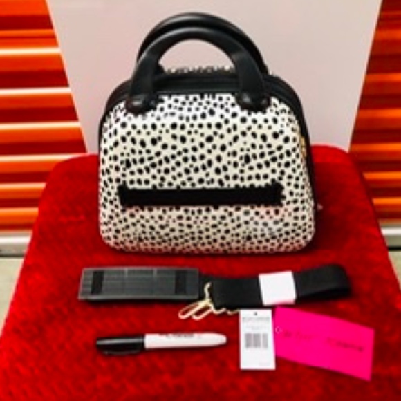 Betsey Johnson Travel Bag, S, NWT - Picture 3 of 8